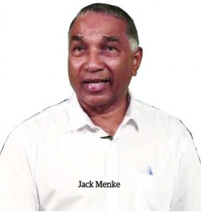 Onderwijs komt niet aan Menke zijn  Hoogleraarschap