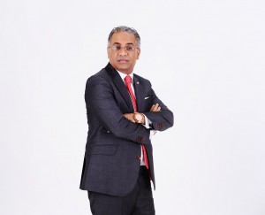 Robby Makka‘Jaarrede 2019 oude wagen die achteruit rijdt’