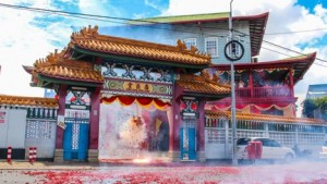 FRONT OPTIE  De rode eenheid (2)