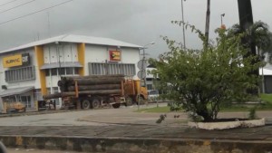 Nog geen verbod op houttransport over de weg2