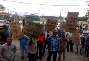 1 Rijstboeren wachten op sein  president (2)