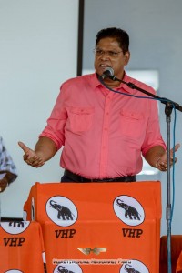 2Santokhi ontkent verregaande samenwerkingsafspraken met NDP