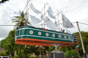 1Monumenten Hindoestaanse immigratie voor Commewijne1