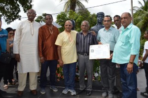 1Monumenten Hindoestaanse immigratie voor Commewijne2