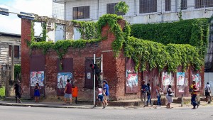 De ruïne van Het Zwarten Hof (foto: Ricky Bahadoersingh)
