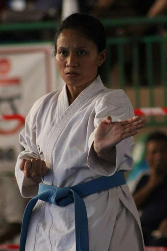 Stijlpatronen demonstratie uitgevoerd door Karateka Ervina Santokhi van het Karate Instituut Burgos afdeling Altonaweg te Lelydorp.