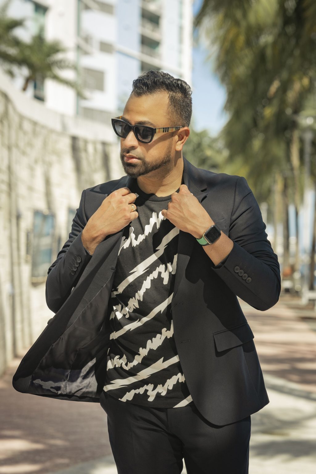 Ravi B ‘Go Back’ is een song die realistische situaties weerspiegelt